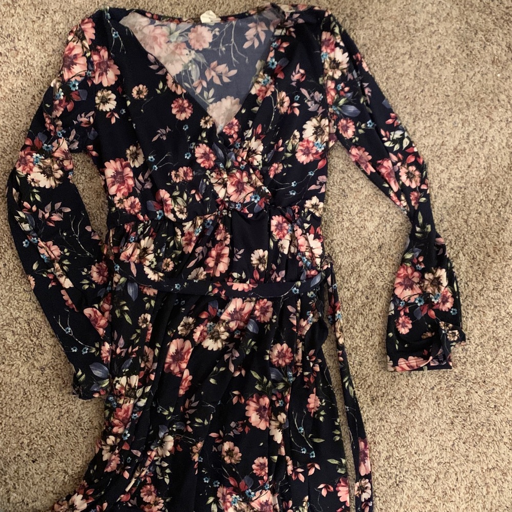 Maternity dress size medium, nursing friendly